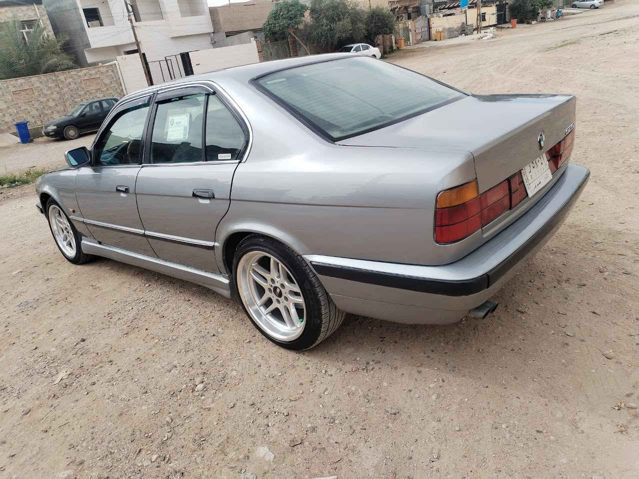 #للبيع سياره بي ام  موديل 91
سعر 55  وبيه مجال الاستفسار  ***********
