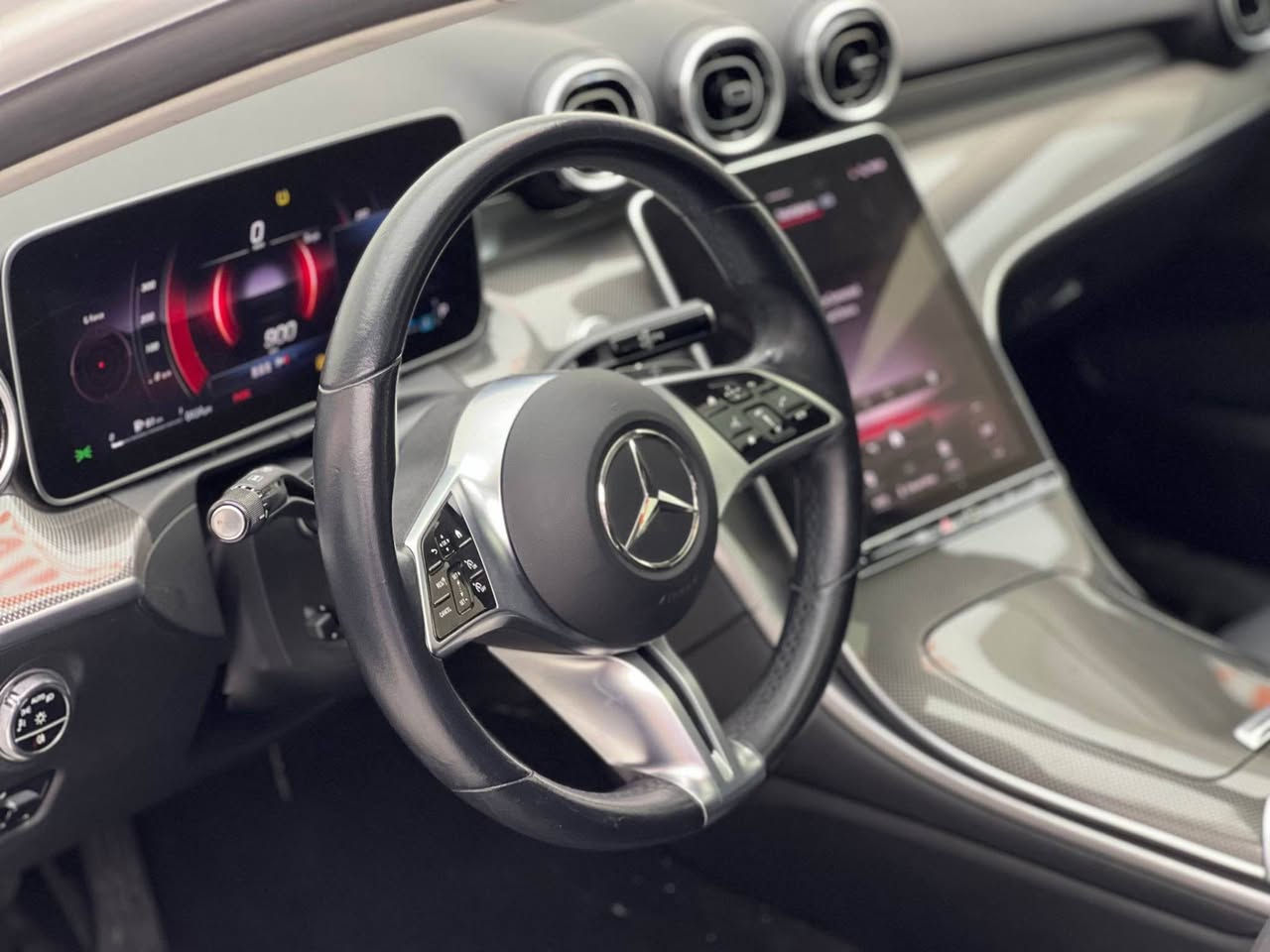 Mercedes benz C class 2023
مرسيدس سي كلاس ٢٠٢٣
مواصفات C300(فتحة سقف-رادار و حساسات ٣٦٠ درجة-شاشة-كاميرة خلفية -ابواب و تشغيل بصمة) يعني فول فول
مكينة ٤سلندر+توربو حجم ٢.٠لتر
ماشية 22,000ميل فقط

ضرر السيارة بس بنيد بدون دواخل و ايرباك
رقم دهوك الدولي سنوية و هزة جديدة

السيارة كلش حلوة و نظيفة
مكفولة من كير و محرك وكهربائيات

ب  سعر (325$) ورقة و بيها مجال للطيبين

مكان السيارة

دهوك -معرض ارشف R-Shev
رقم51 من معارض التيرمينال 

***********
*********** دهوك, العراق
