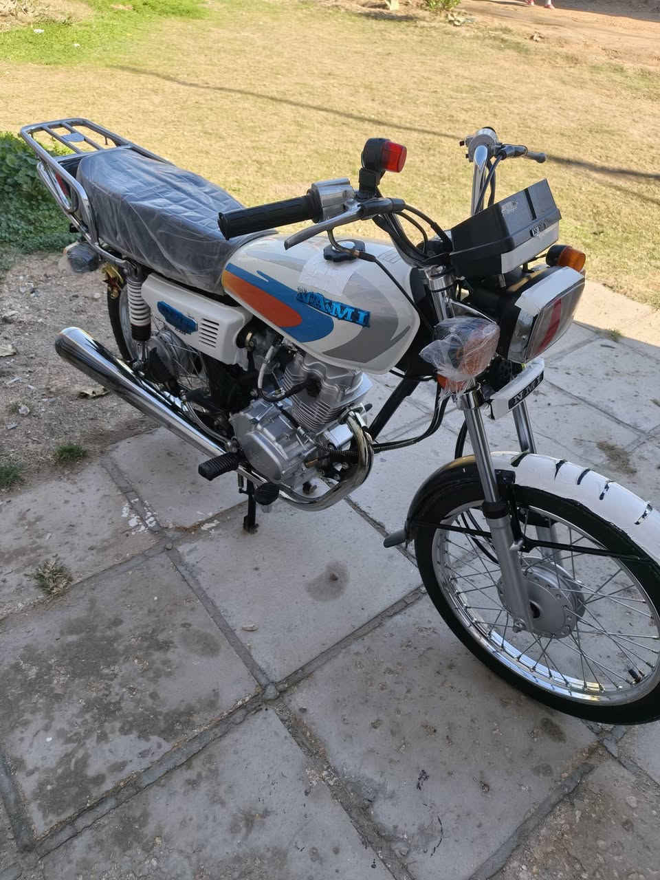 نامه 23 طالعه بل 24 فول نضافه شرط لامفتوحه ولاتفيلس تفحص وين مايعجبك  ب1و500 وبيه مجال لطيبين بيع مستعجل هاذه رقمي ***********
