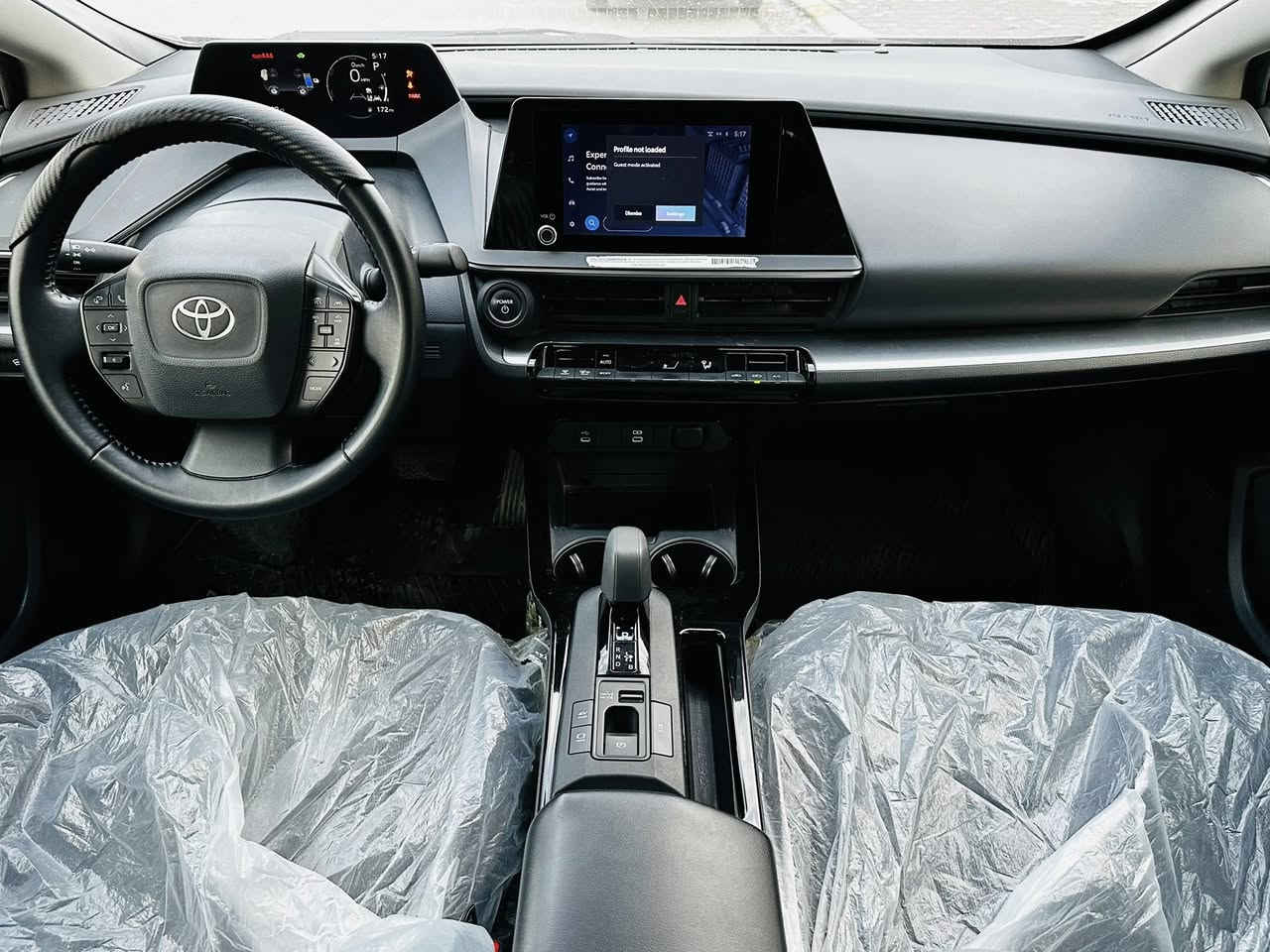 🚘 تويوتا بريوس 2023 – اللون سلفر الملكي
اراوس وبيع يرهم حسب القناعه 

السعر  158 ابلاش ابلاش ارخص ابريوس ب العراق 

 🚘

هايبرد

✨ بصمة تشغيل | بصمة أبواب | إشارات ترحيب | بصمة جنطة | محرك 2000cc | اقتصادية وصاروخ تصميم ✨

📍 الوصف العام:

تويوتا برايس 2023 تجمع بين الفخامة والأداء والقوة في تصميم واحد.

سيارة تلفت النظر من أول لحظة، مظهرها أنيق وصاروخي بنفس الوقت، واللون السلفر يزيدها هيبة ولمعان.

تجربة قيادة فريدة، هدوء المحرك ونعومة القيادة يخلوك تحس إنك راكب أعلى فئة من سيارات تويوتا.

⸻

⚙️ المواصفات الفنية:

 • المحرك: 2000cc قوي واقتصادي جداً بالبنزين — يعطي عزم سريع واستجابة ممتازة.

 • نظام التشغيل: تشغيل بصمة ذكية بدون مفتاح.

 • الأبواب: دخول بصمة أبواب — تفتح وتغلق تلقائياً عند اقترابك.

 • إشارات ترحيب ضوئية عند الفتح – لمسة فخمة وجو استقبال جميل.

 • بصمة جنطة (فرامل إلكترونية) – راحة وأمان أكثر أثناء التوقف.

 • ناقل حركة أوتوماتيكي ناعم جداً – نقلات سريعة وسلسة بدون أي اهتزاز.

 • مكيف تبريد قوي جداً – تبريد فوري ومناسب لأجواء العراق الحارة.

 • تصميم داخلي فاخر:

 • مقاعد مريحة بتفاصيل أنيقة

 • شاشة وسطية ذكية مع كاميرا خلفية واضحة جداً

 • تحكم كامل بالمقود

 • أنظمة أمان حديثة: وسائد هوائية – حساسات خلفية – نظام ثبات إلكتروني

⸻

🌟 الإيجابيات:

✔ تصميم عصري ورياضي يخليها مميزة عن باقي السيارات.

✔ اقتصادية جداً بالوقود رغم المحرك القوي.

✔ اللون السلفر يعطيها مظهر راقٍ وما يبين الأوساخ بسهولة.

✔ تويوتا = اعتمادية، متانة، وسهولة صيانة.

✔ سيارة تجمع بين الأناقة والعقلانية – تناسب الشباب والعائلة بنفس الوقت.

⸻

📞 للتواصل: ‎(‭ ***********)

📍 الموقع: ‎(صلاح الدين– سامراء )

💬 لا تفوّت الفرصة! سيارة نظيفة جداً ومواصفاتها تخبل، الجاد يتواصل – والله يرزق المشتري

الضرر كما موضح مع الصور بجم كبس 

السعر158 . ابلاش ابلاشششششش ماكو  هيج سعر ب العراق
