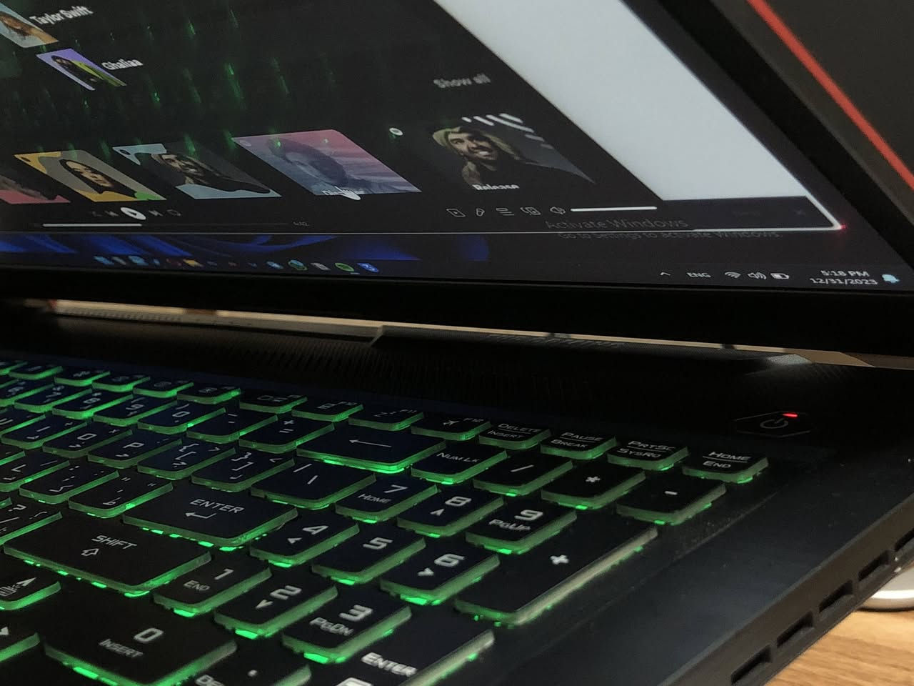 ASUS TUF Gaming A17
جهاز نظافته 90% استخدام شخصي الشاحن والكارتون موجود

مواصفاته:
Model:FA706IH
Processor: AMD Ryzen 7 4800H with Radeon Graphics
RAM: 32.0 GB
Hard: 1.5 SSD TB
GPU: NVIDIA GeForce GTX 1660 Ti GB
Display: 17.3-inch, FHD Value IPS-level, Refresh Rate:144Hz, Adaptive-Sync

Audio: DtsX Ultra
Backlit Chiclet Keyboard 1-Zone RGB
Touchpad
Cooling: Self Cleaning
Easy to Upgrade

HDMI + 3USB + 1type C + headphone jack

سعر الجهاز : 800 الف

رابط الجهاز في الموقع الرسمي
https://www.asus.com/us/laptops/for-gaming/tuf-gaming/asus-tuf-gaming-a17/


**إذا كنت صاحب هذا الإعلان وتريد حذفه لأي سبب، رجاءا أرسل رسالة إلى الدعم الفني**