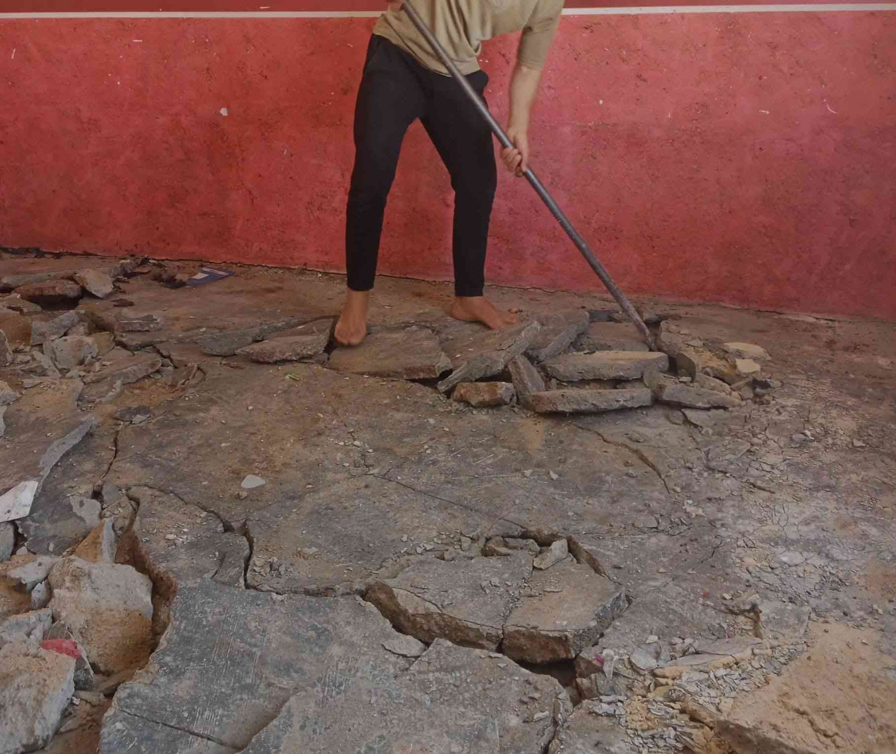 سلام عليكم الي يحتاج تصعيد مواد البناء أو تدخيل سبيس طابوك رمل جص أو صب او تفليش أو سبيس مكاني نجف الكوفه الاتصال او واتساب***********✅
