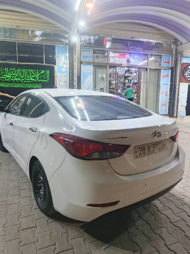 سلام عليكم للبيع هونداي النترا رقم نجف انكليزي سيارة جديدة و جاهزة تبريد ثلج كير و مكينه كفاله مكينه 2000 الفين دوش مكينه بل صندوكك 
بيه خشم البنيد صبغ و خشم جاملغ امامي و جوة قبق البانزين شوية فقط سيارة حلوة حته بارد مابيهة 
سيارة فول مواصفات GLS
مكاني بل نجف الاشرف كوفة 
السعر 108 
للاتصال *********** النجف, العراق
