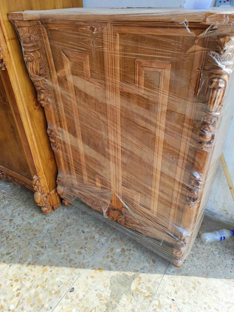 غرفه جديده مامستعمله شغل زان درجة اوله داخل وخارج صاج ثكيله ظهر جرجوبه غرفه بمعنه كلمه شغل درجه اوله متواجد علخط ***********ابو جود سعره ٣ ملاين
