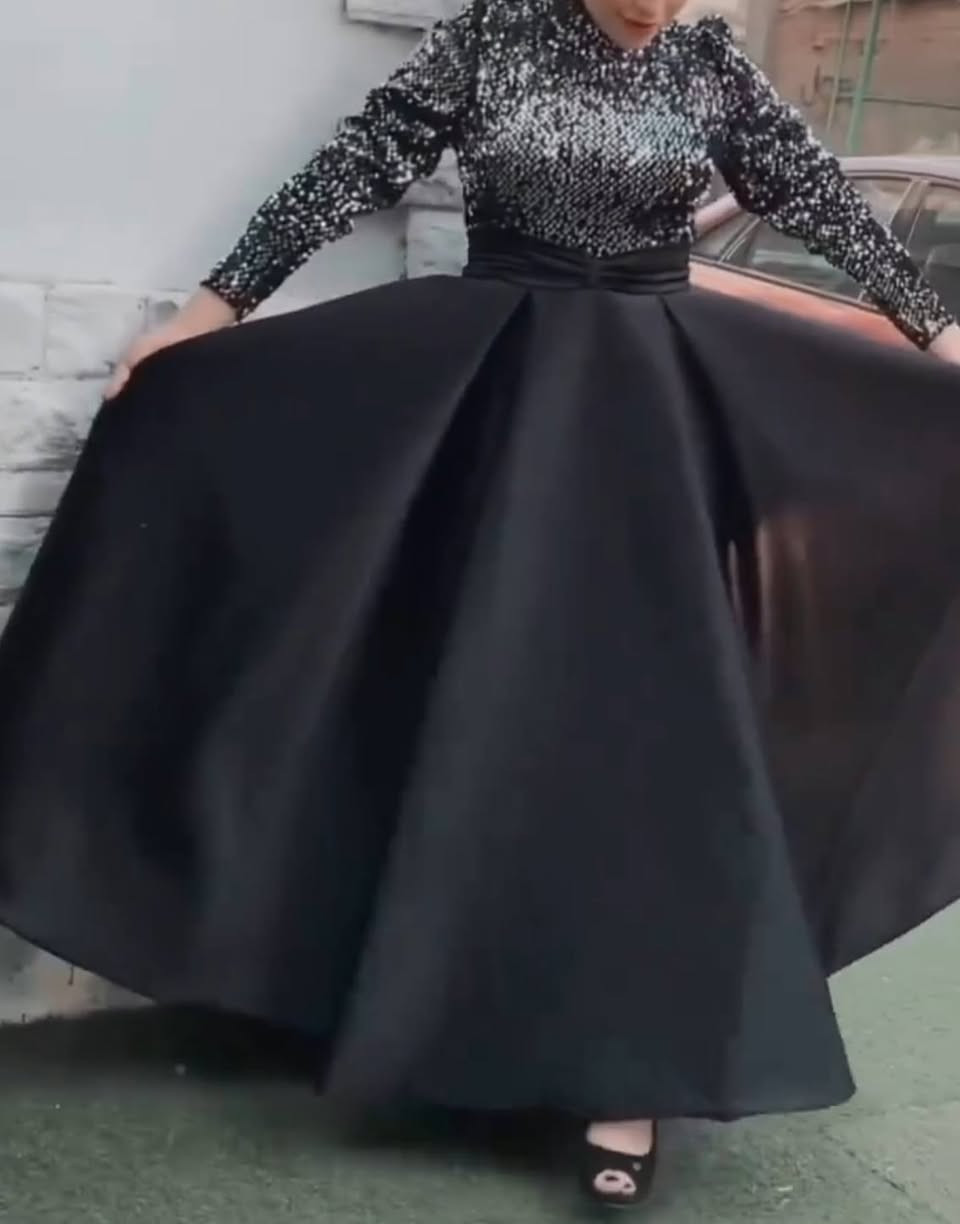 هلاو بنات عندي هذا الفستان أخذته ب50  ومالبسته هواي اريده ب 30 ويه التوصيل يلبس قياس 36 38


**إذا كنت صاحب هذا الإعلان وتريد حذفه لأي سبب، رجاءا أرسل رسالة إلى الدعم الفني**