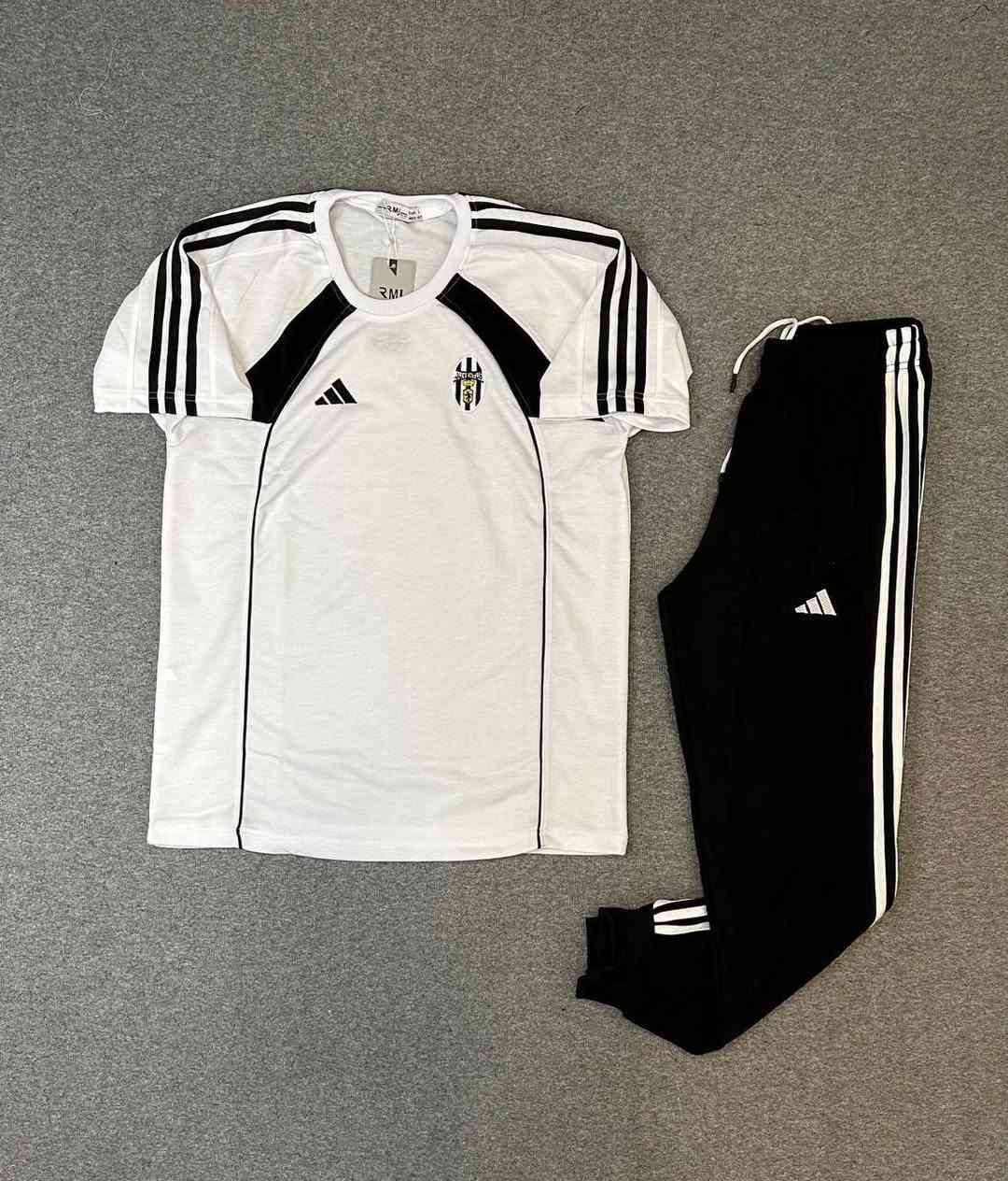 اتراك خامه سوري شرط الفحص
الشد 16قطعه 110
 قياسات L,XL, XXL, 3X


**إذا كنت صاحب هذا الإعلان وتريد حذفه لأي سبب، رجاءا أرسل رسالة إلى الدعم الفني**