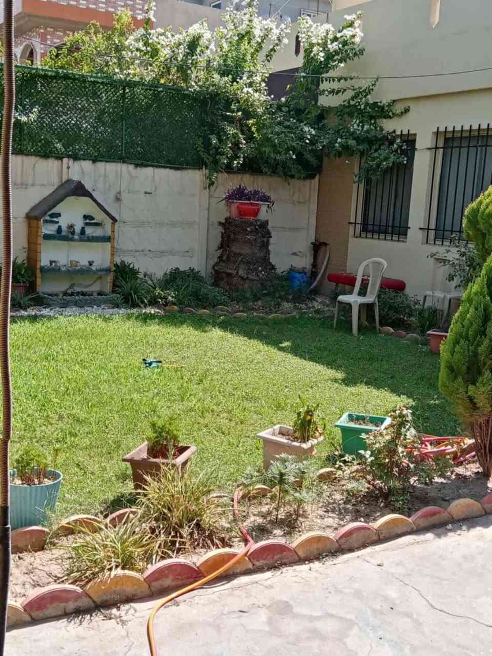 بيت للبيع حي دوميز فئة Bمطور مساحة البيت 300 واجهة 12البيت جدا نظيف ومصروف علي واحلا من الصور طابق واحد كراج  حديقه اماميه وحديقه خلفيه وغرفتين واستقبال ومطبخ وصحيات ومخرن بلبيتونه وسعره مناسب للاستفسار الاتصال على الارقام
***********
***********.
