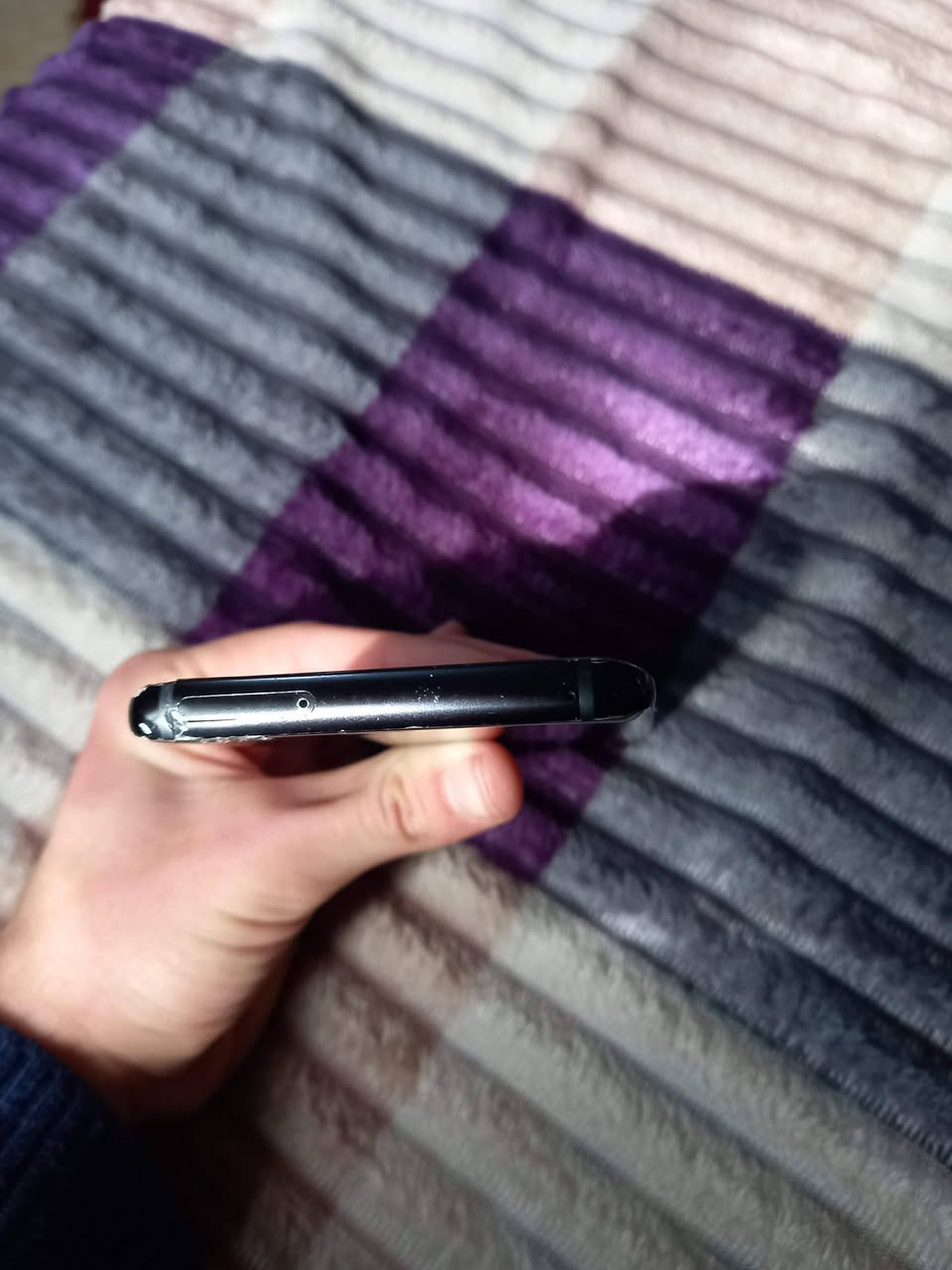 لبيع جهاز S9 Plus 
نسخه أمريكية معرب بي لغة عربية 
معالج كوالكوم سنابدراجون 845 (Qualcomm Snapdragon 845) ثماني النواة بتقنية 10 نانومتر
معالج الرسوميات (GPU): Adreno 630
شاشة 6.2 بوصة Super AMOLED
بطارية 3500 مللي أمبير
دعم بطاقة ذاكرة خارجية (microSD
الكاميرا الخلفية: مزدوجة 12 ميجابكسل (OIS، فتحة متغيرة f/1.5-f/2.4) + 12 ميجابكسل (زووم بصري 2x)
الصوت: سماعات ستيريو AKG، منفذ 3.5 ملم
المنافذ: USB Type-C
ذاكر 64 كيكا 
عشوائيه 6
وباقي التفاصيل بل صور مثل ما موضح 
سعر: 80 الف


**إذا كنت صاحب هذا الإعلان وتريد حذفه لأي سبب، رجاءا أرسل رسالة إلى الدعم الفني**