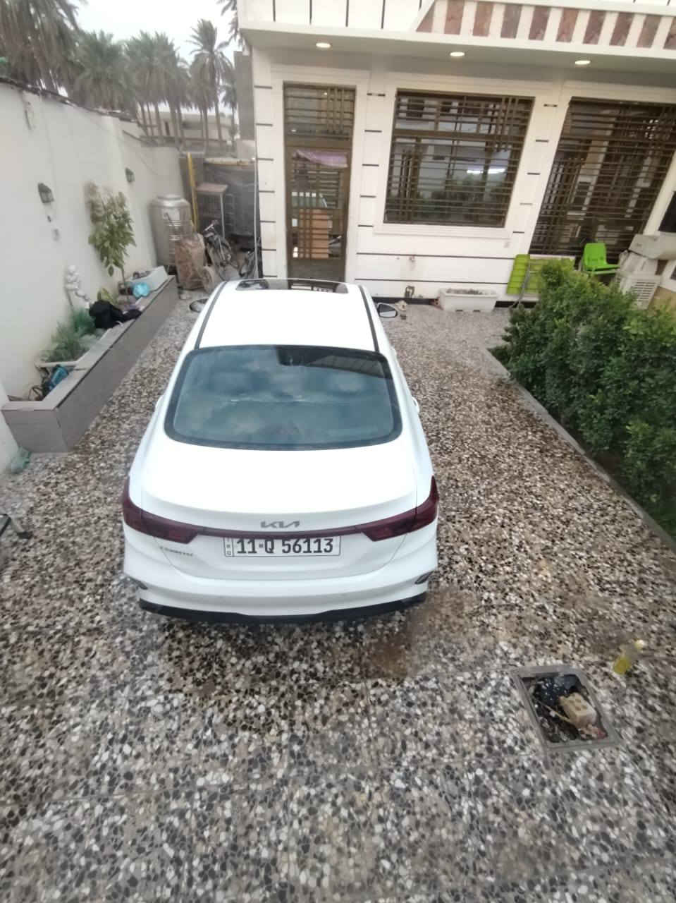 السلام عليكم للبيع سيراتو موديل 24 ضمان شركة الدولية
مواصفات 
فتحا 
مري شفط 
اشاير بل مري 
داخل لونين 
ماشية اقل من 10 الف السيارة جديدة على وضع الشركة مكفولة كفالة عاما مكينة 1600 مكان السيارة بغداد الشرطة الخامسة السعر 186 الاتصال على الرقم *********** بغداد, العراق
