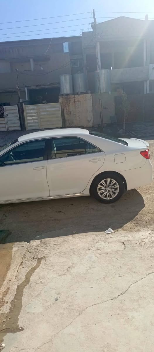 سلام عليكم للبيع كامري موديل 2012 مواصفات LE رقم سليماني سنويه ل29 سيارة نضيف مال بيت للتفاصيل اتصال على رقم ***********
