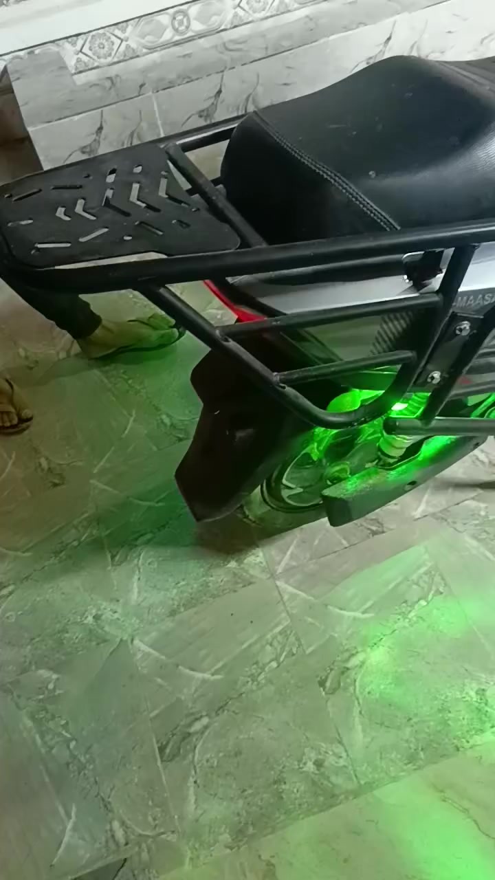 سلام عليكم  موطور شحن البيع موطور جديد كهربائيّة باطريات عل فحص سعره 600بي مجال مكاني خمسة كيلو  رقمي ***********
