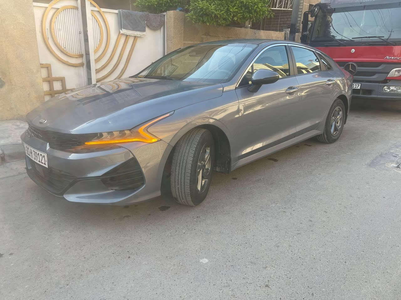 سلام عليكم
للبيع k5  موديل 21 مواصفات عاديه شاشه
حساسات رادار امامي 
رقم جديد بسمي
ضرر جاملغ بنيد صبغ
ماشيه 39 الف مايل 
بدون دواخل  ايربك استير 
سعره 155 بيه مجال  عنوان بغداد
***********
