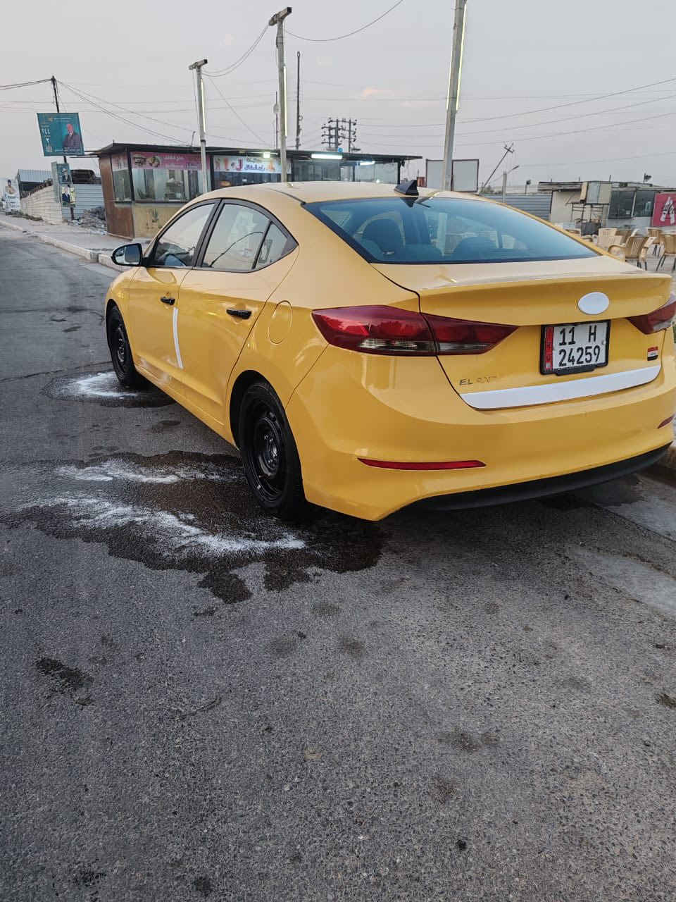 سلام عليكم النترا مديل 17 رقم بغداد بسمي مصفره هيئ وغرامات مكينه وكير جدد الفين حادثهه باب السايق مبدل وبيهه جاملغ خلفي بلعراق بارد *********** السعر 120وبيهه مجال  مكاني كربلاء
