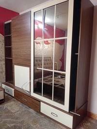 غرفة نوم تركيه مستعمله بس نظيفه للبيع  أبواب سلايت ومخزن جربايه ودوشك ...