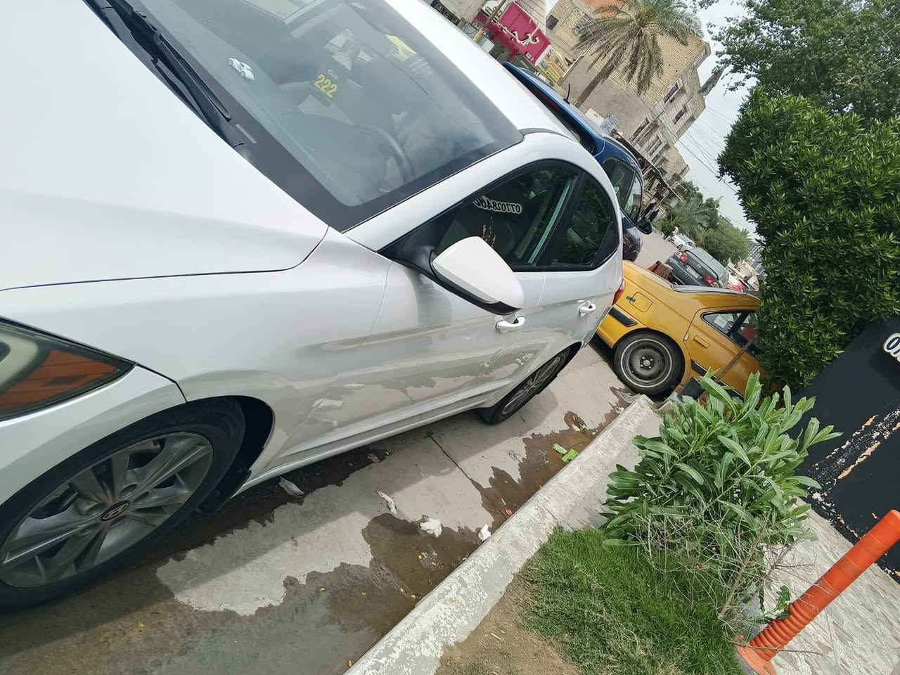 سلام وعليكم
النترا2018 وارد امريكي 
حادثها خشم البنيد موضح بصوره امامكم
نص فول 
السعر 115وبيها مجال بسيط مكاني حي الجهاد بغداد 
***********
