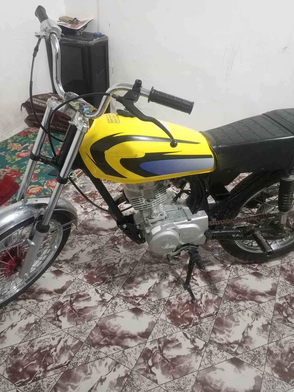 ناما 23 شلامجه ادوات مكينه ناعمه تخبل 
مكان بصره 600 وبيه مجال للشراي 
*********** متواجد واتساب مكاني بصره
