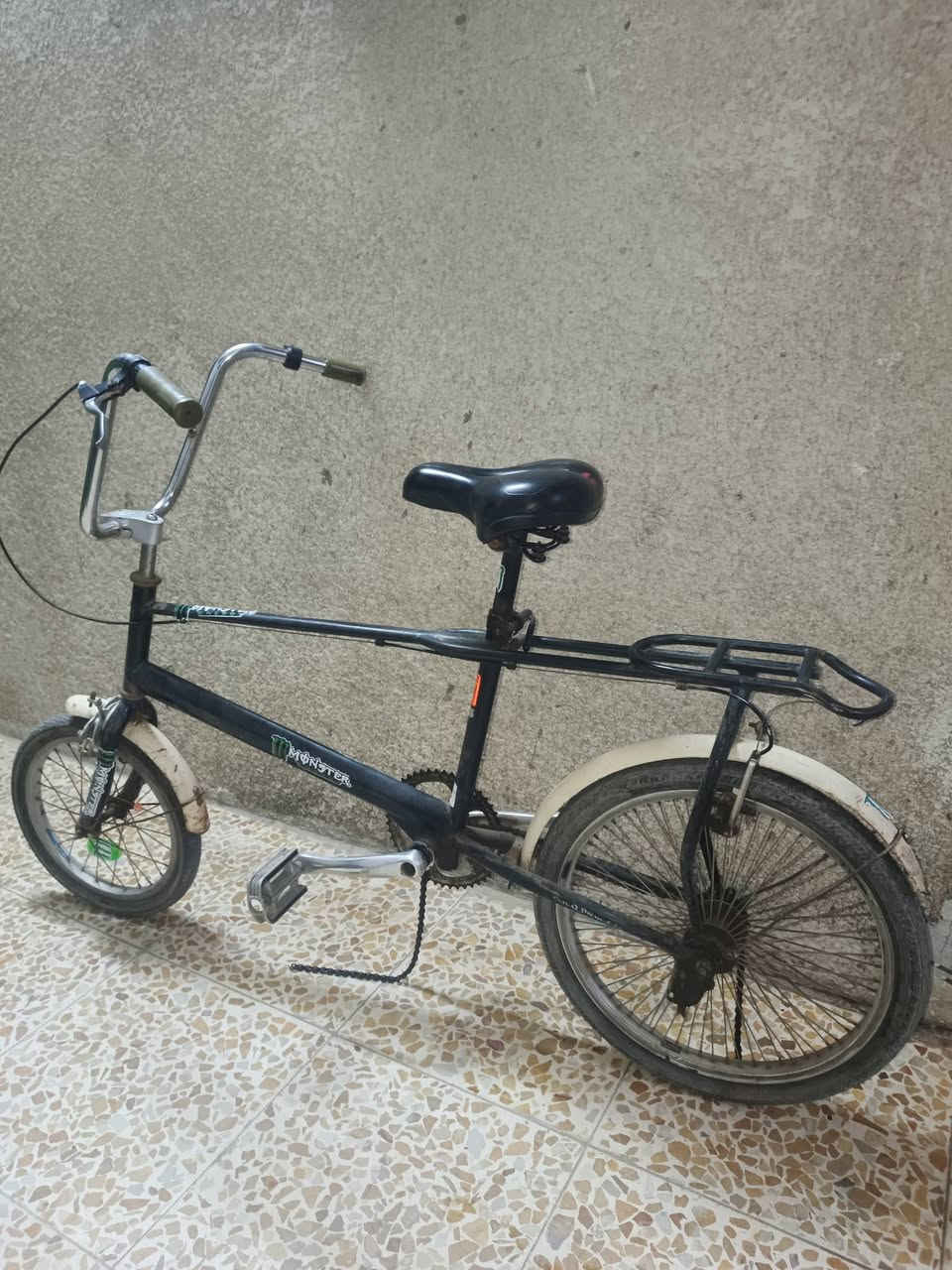 بايسكل للبيع🚴‍♀️
السعر: 50 وبي مجال 
الحجم:20 ونضيف لا مصبوغ ولا مشخط
البريكات: خلفي فقط
النوعيه: هارلي ياباني والكشن: طبي
المكان:بغداد:حي الجهاد
التواصل *********** وبي واتساب
