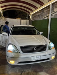 لكزس 430LS • ٨ سلندر • حادث مصلح