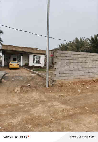 السلام عليكم بيت البيع بحي رشيد مساحه 600متر
***********
