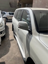 لاندكروز 2020   8 سلندر كاز كاز مصفح  السياره مكفوله ما عدا شبر بالباب...