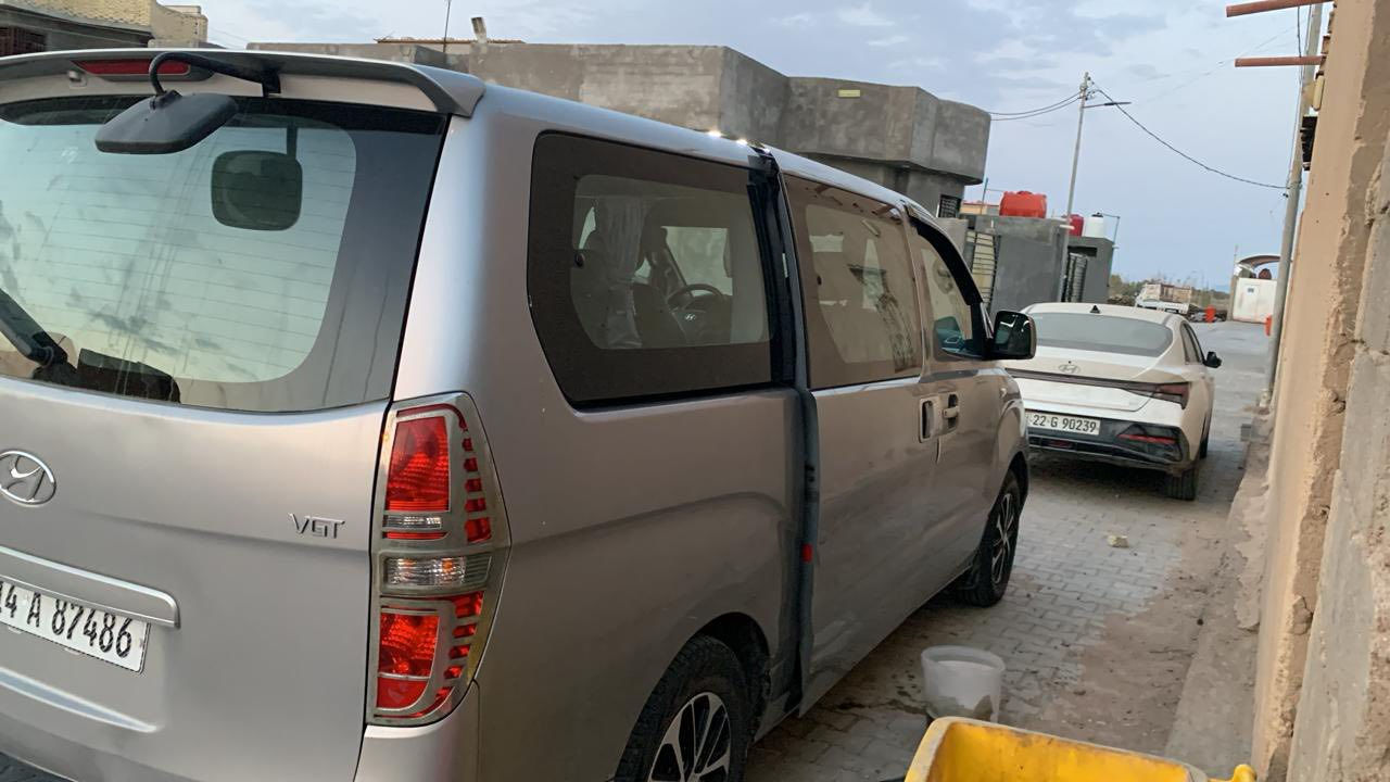 سلام وعليكم ستاركسه لبيع مديل 2015. معلايه 22 داوم بل نفط موضفينه من تنومه لمجنون لستفار  تصال ع ***********
