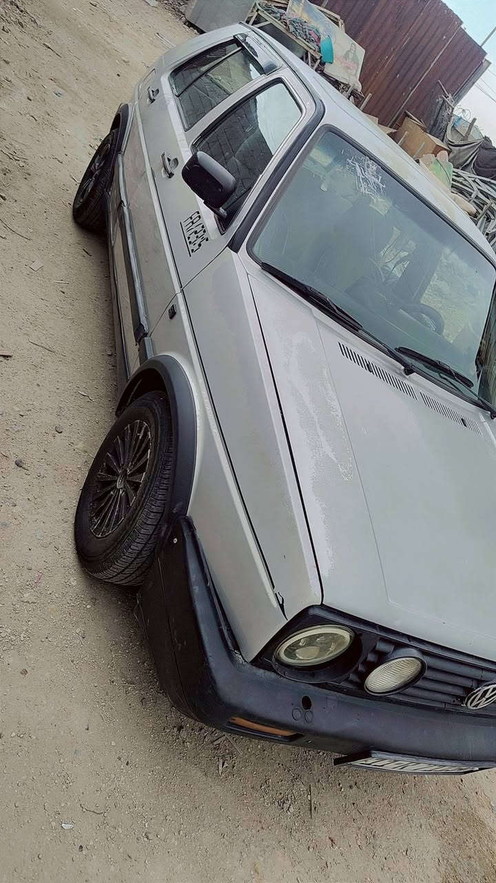 سلام عليكم
كولف موديل 1988 
محرك 1800 
سيارة شغالة و جاهزة كلشي بيهة شغال
مكاني حي القاهرة سعر 30بيهة مجال  بسمي ثاني يوم حولك  
رقم  ***********
