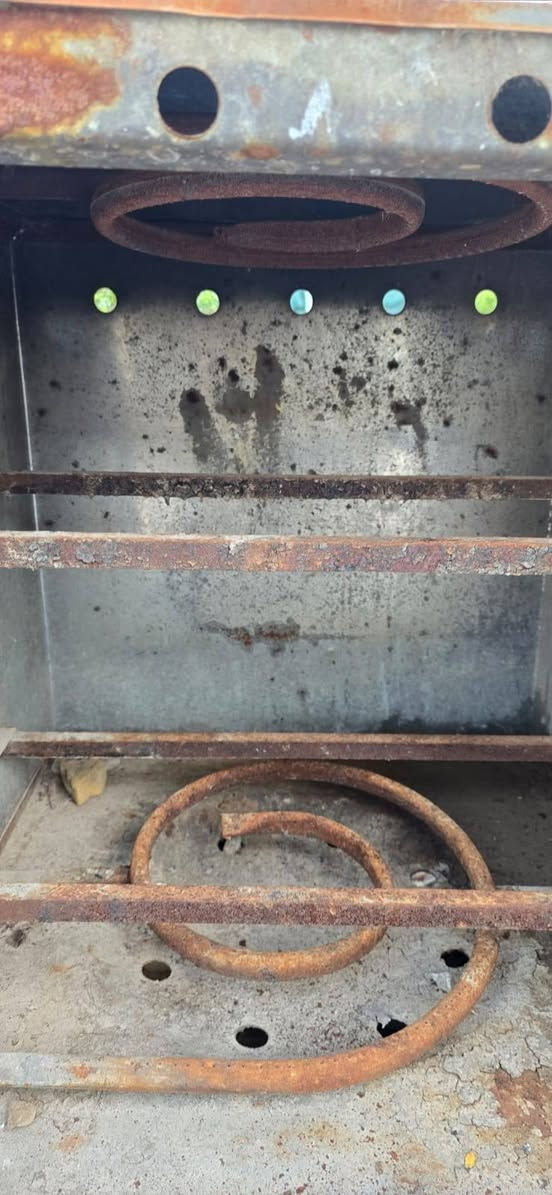 سلام عليكم فرن استعمال مرتين بس عفته بره وصار بيه شويه زنجار حته خبز ينخبز بيه اخذته ب٦٠ وهسه اريده ٢٠ قفل مكاني ديوانيه تقيه الثالثه


**إذا كنت صاحب هذا الإعلان وتريد حذفه لأي سبب، رجاءا أرسل رسالة إلى الدعم الفني**