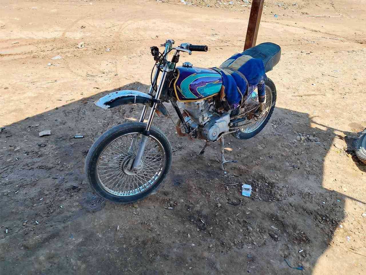 السلام عليكم دراجه للبيع اوراق السعر 150وبيهاا مجال ***********
