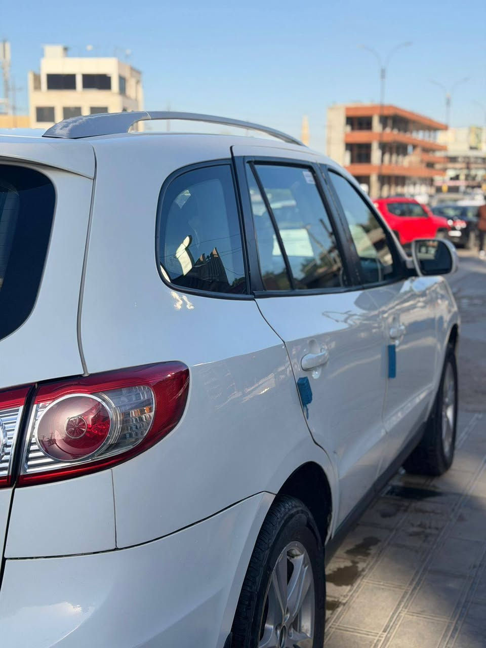 سلام عليكم سنتافيه خليجي موديل ٢٠١١ رقم سليمانيه تحويل مباشر سياره فول مواصفات محرك وكير خير من الله اي تبخير مابي بيها منضومه غاز شادها جديد سياره بيها شخط ومرشوشه صفحه عده تكمه ماواصل رش لتكمه جهت اليمنه العنوان بغداد سيديه *********** سعر ١٢٣ وبيها مجال لطيبين
