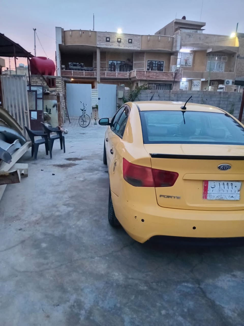 أسلام عليكم حبايب فورتي مديل 2011وارد أمريكي مكينه دوش الحادث بجم مكينه كايمه باقي التفصيل اتصل علا راعيه وهوه يفهمك السعر 38وبيها مجال  راعي السياره متوفي***********
