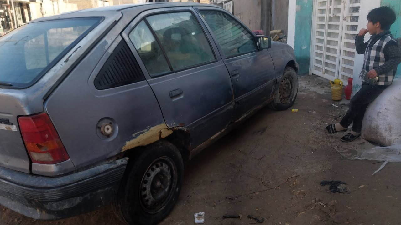 السعر ١٦ ورقه وبيه مجال بيع مستعجل
سلام عليكم سيارة اوبل كاديت

موديل 1992 كير مكينه وحداديه تايرات 

السياره حلوة السعر ١٦ ورقة وبيه مجال 

المكان الديوانيه حي الصدر الثاني 

للستفسار ***********
