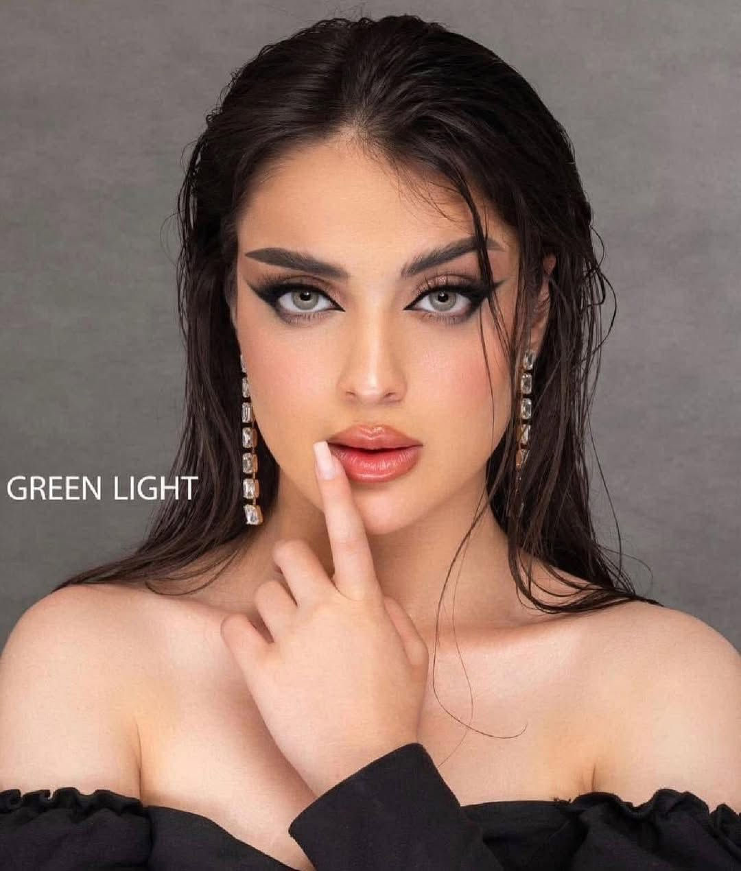 عدسات W.O.W الطبية +*
سعر القطعه :12.000

اختاري الجمال براحة وأمان
عدسات W.O.W الطبية تمنحك إطلالة طبيعية أو جريئة حسب اختيارك، وتتوفر ب 12 لون مميز تناسب جميع ألوان البشرة والعين
المميزات:
2

عدسات طبية آمنة ومريحة للعين

مظهر طبيعي بدون تباين مزعج

مناسبة للاستخدام اليومي والمناسبات

خامة ناعمة تقلل الجفاف والاحمرار

ثبات لون عالي وإشراقة واضحة


**إذا كنت صاحب هذا الإعلان وتريد حذفه لأي سبب، رجاءا أرسل رسالة إلى الدعم الفني**