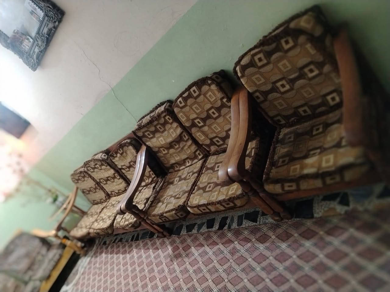 سلام عليكم قنفات من هاذة قديم لبيع  وياهم ثرية  شراي سعر خاص ***********
