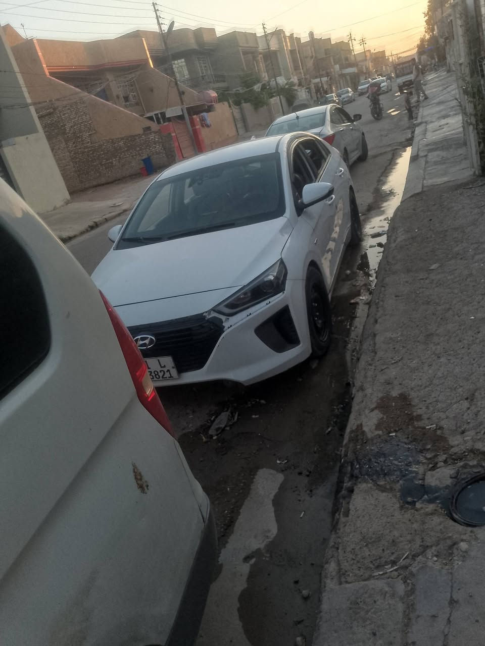 سلام عليكم البيع هونداي ايونك 22 هايبرد كوري رقم بغداد انكليزي بسمي
 هاذا رقمي ***********
