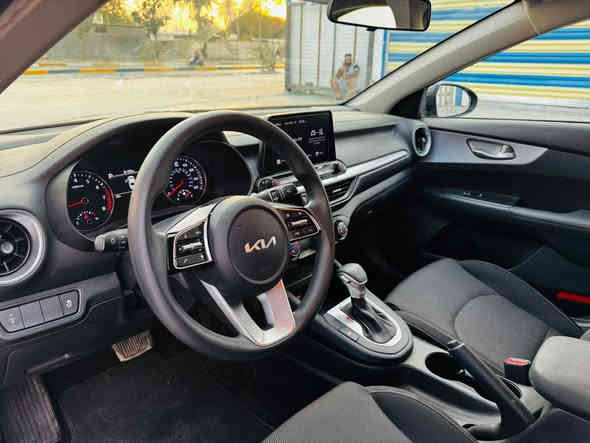 يالله
السلام عليكم 
كيا فورتي 2024 رقم اربيل بأسم شركة وكالة او تحويل مضمون 
مواصفات : مكينة 2000 دوش / شاشة كبيرة / كامرة دوارة / رادار تعديل مسار / اوتو بريك / رادار جانبي / مود درايف / تحكم ستيرن / كروس سرعة / ويل كب / مانع انزلاق / بلوتوث / اواكس / USB 
حادثها بابتين فقط بدون دواخل
مكاني بغداد . ساحة عدن 
السعر 160$ وبيها مجال بسيط
للتواصل والاستفسار : ***********
