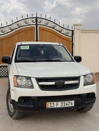 بيك اب كولوراد موديل 2008 مكفوله من الضربه شاشه كشافات رقم تدفئه وتبري...