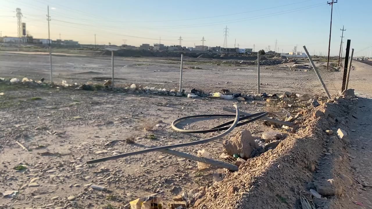 دونم ونص تجاري مساطحه 50سنه قريب من صيطرة الاقواس السعر مناسب ويرهم بدفعتين 
استفسار ***********
