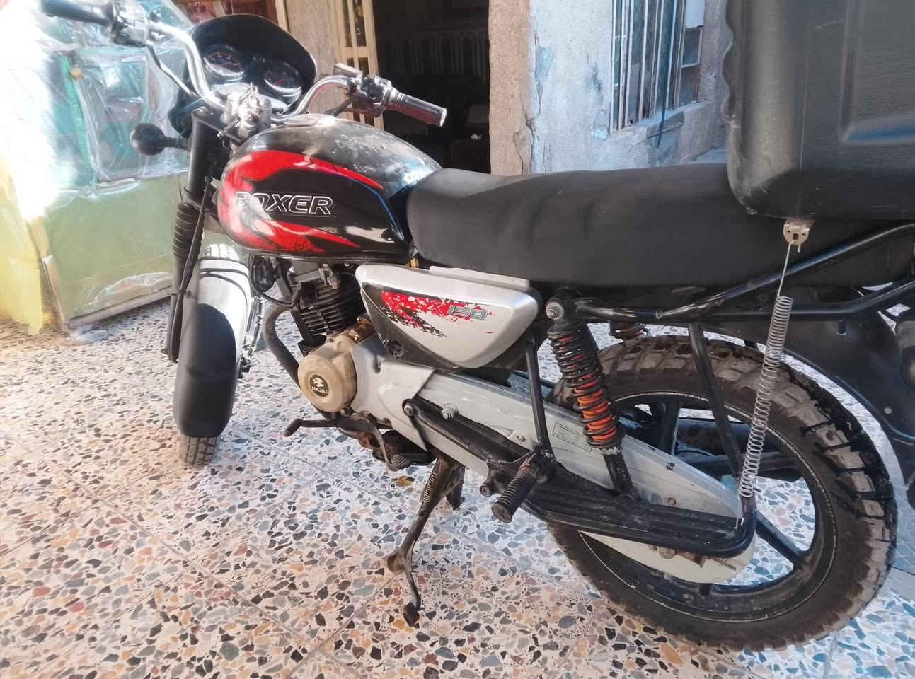 بوكسر للبيع موديل 2023  نضيفه 90/ 
 بيهة كرنك بل مكينه 

سعر 800 وبيهة مجال

 *********** 
عنوان بغداد قريب عله عبيدي 
مستعجل عله بيعتهة
