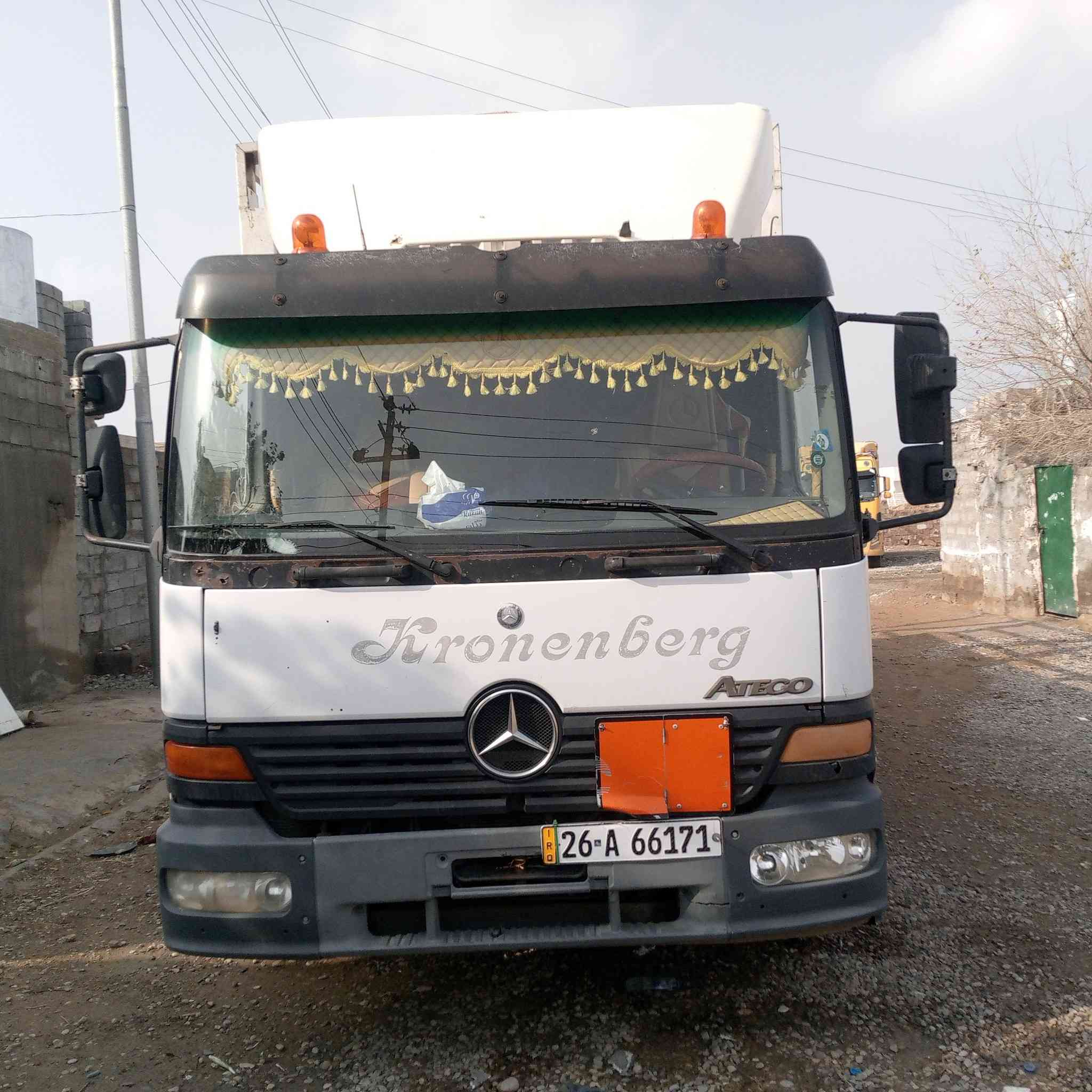 سلام عليكم اتيكو لبيع طول 7 وربع محرك 6 ,8برغي بل سنويه 4طن  كير محرك شرط موديل 2004 السعر 190 وبيه مجال  رقم الهاتف ***********
