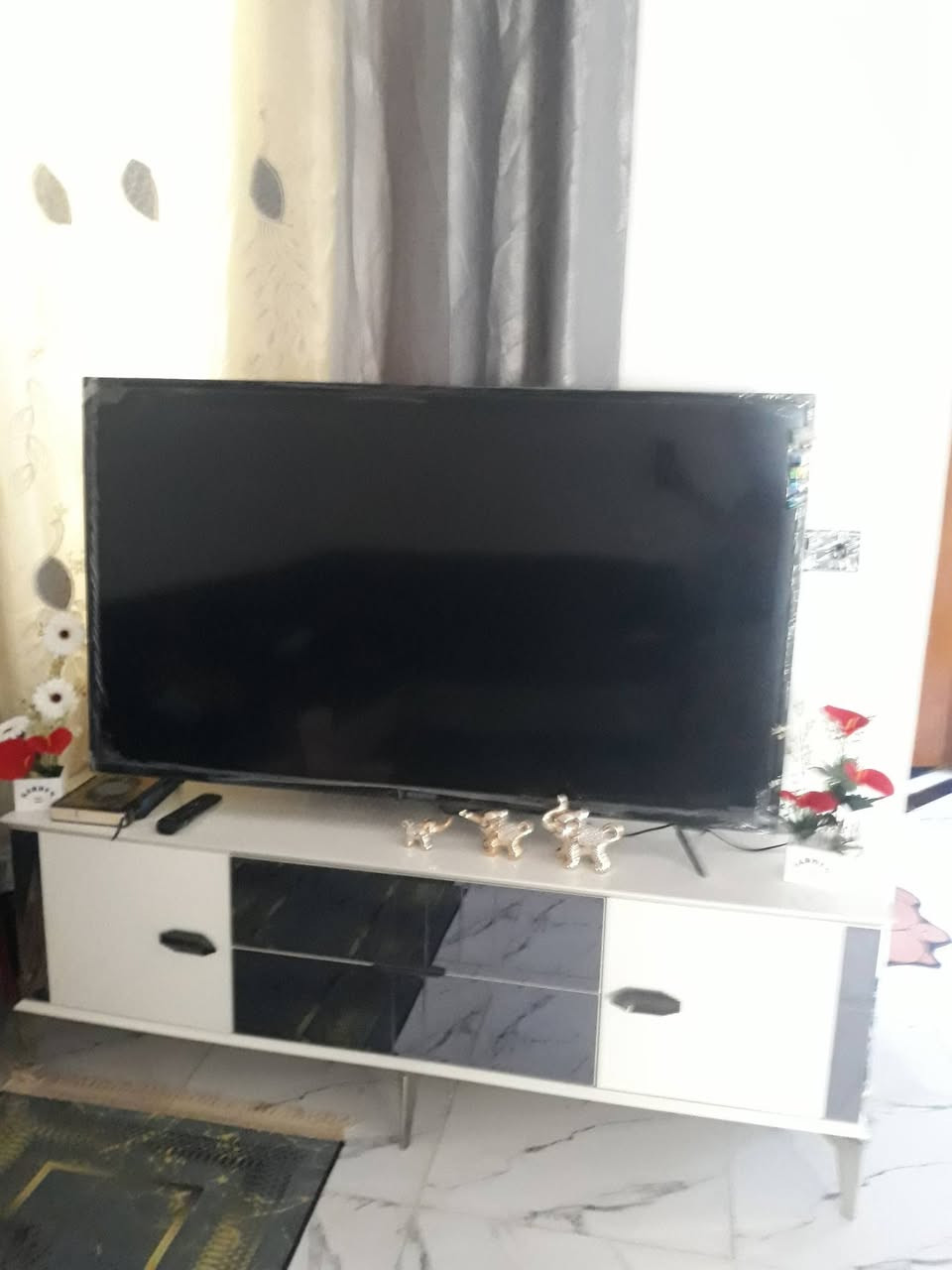 ابلازما نوع سامسونك جديده كلش حجم ٦٥ كامل مواصفات اصلي 
انترنيت سعره ٤٥٠ الشراي يتصل عالرقم  ***********
