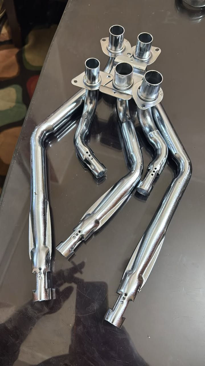 السلام عليكم توفر جميع الأدوات الاحتياطية لكافة الطباخات الزعفرانية شارع المعهد يوجد توصيل فقط ارسل صورة للقطعة توصلك لباب البيت ***********
