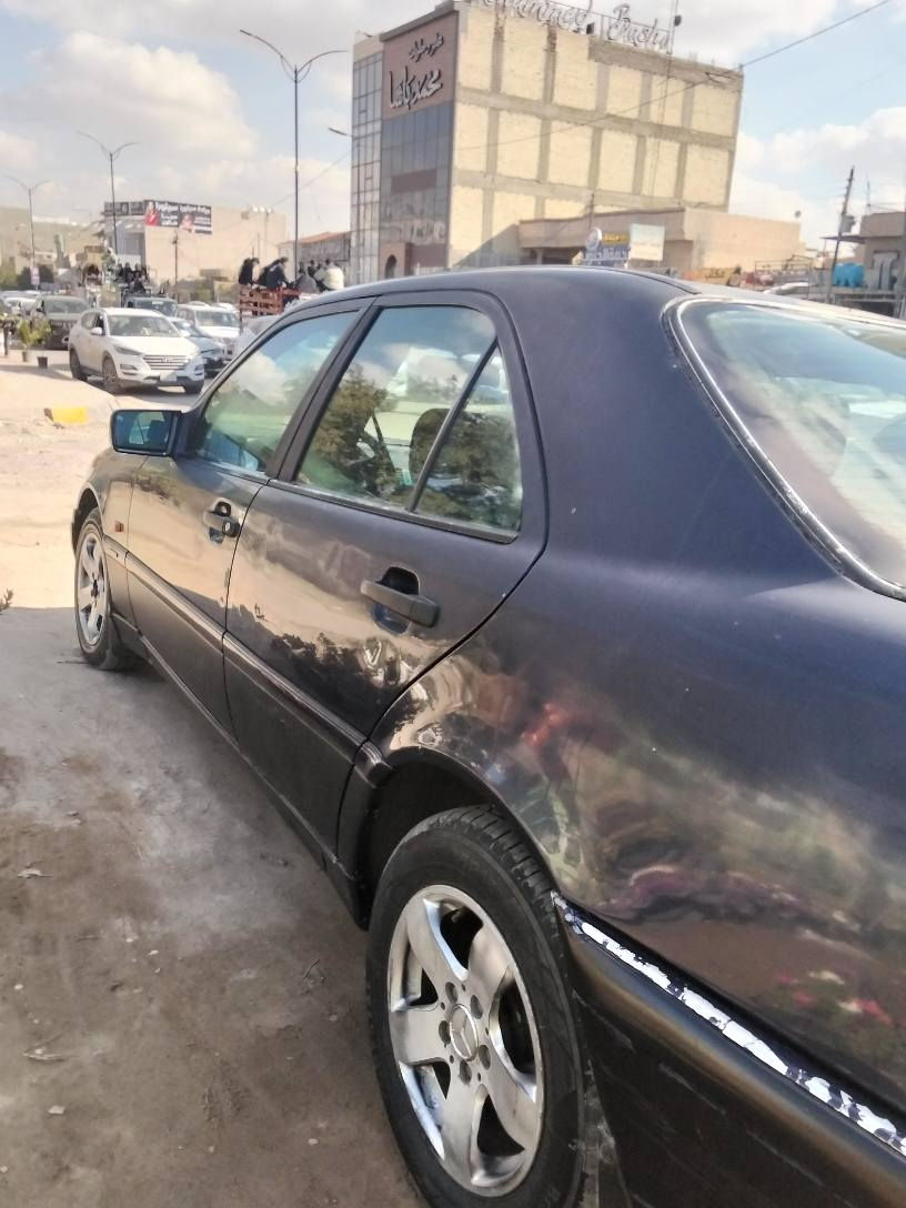 للبيع مرسيدس موديل 1997 رقم بغداد تحويل ثاني يوم تبريد ثلج كير ومكينه بطة VVT سعرها 35 مكاني بغداد مدينة الصدر *********** بغداد, العراق
