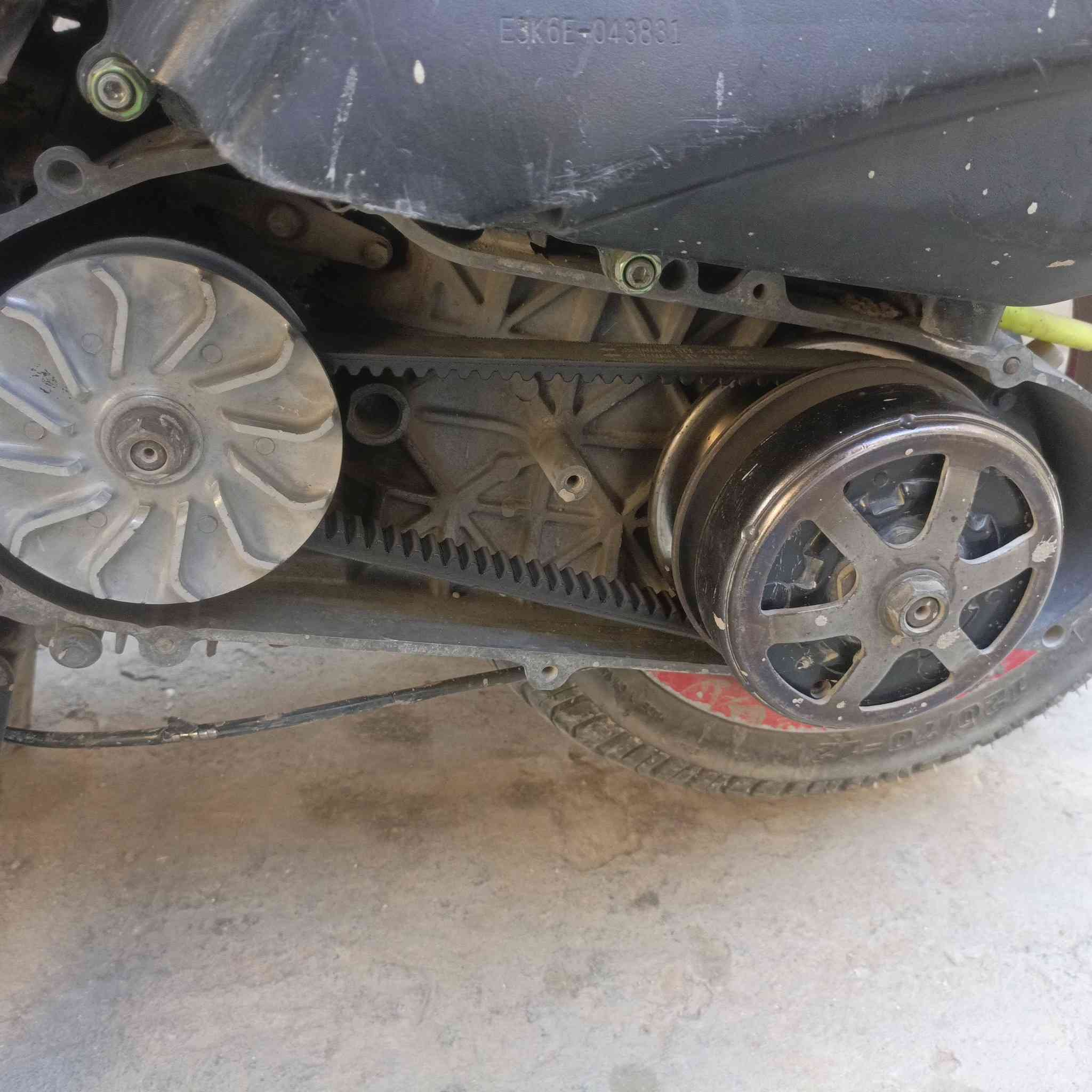 سكنس جبلي دراجة نكرة سلف كهربائيات كلها شغالة مكينة مبدل بس ولفات ببوشة بلاد مكاني زعفرانية سعر ٧٥٠ وبيها مجال رقم ‏‪***********‬‏
