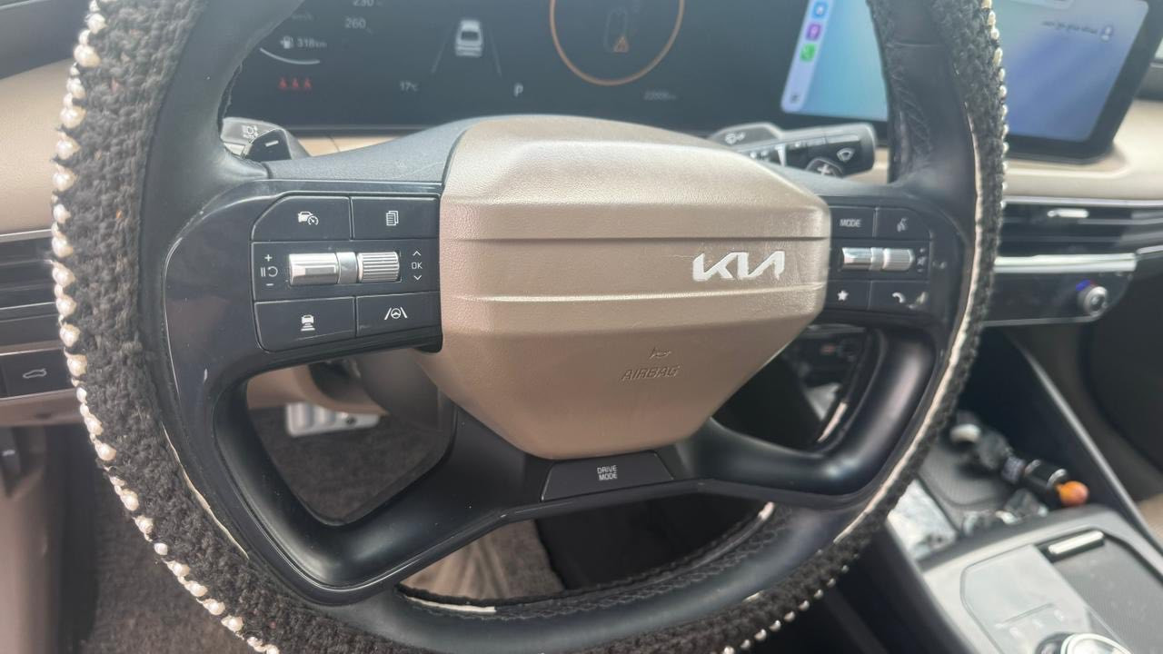 كيا k8فول مواصفات عده البنوراما دبل وأير لست موديل2025 غاز 6سلندر ماشيه22السعر230$ للاستفسار***********
