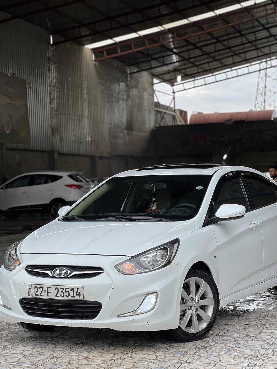 للبيع هونداي اكسنت موديل2011 فول مواصفات
السيارة كلين لاتبديل ولاصبغ بيها مكانات بارد صغيره 
محركها شرط لا صرف ولا نفخ  محرك ١٦ والكير شرط 
 فتحة سقف 
تحكمات سترين جهتين 
اي بي اس 
نظام ايكو 
السيارة مال بيت جديدة 
السعر١١٥ وبيها مجال 

 للاتصال***********
