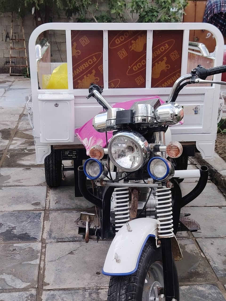 ستوتة موديل 20كاملة من طول لطول  محرك 26 سعر 1800وبيها مجال قليل حك جية هاي كدامك مو تجي وتكلي مفتوحة  ها ياموديل.... كاملة من طول لطول مكاني شطرة رقم ***********
