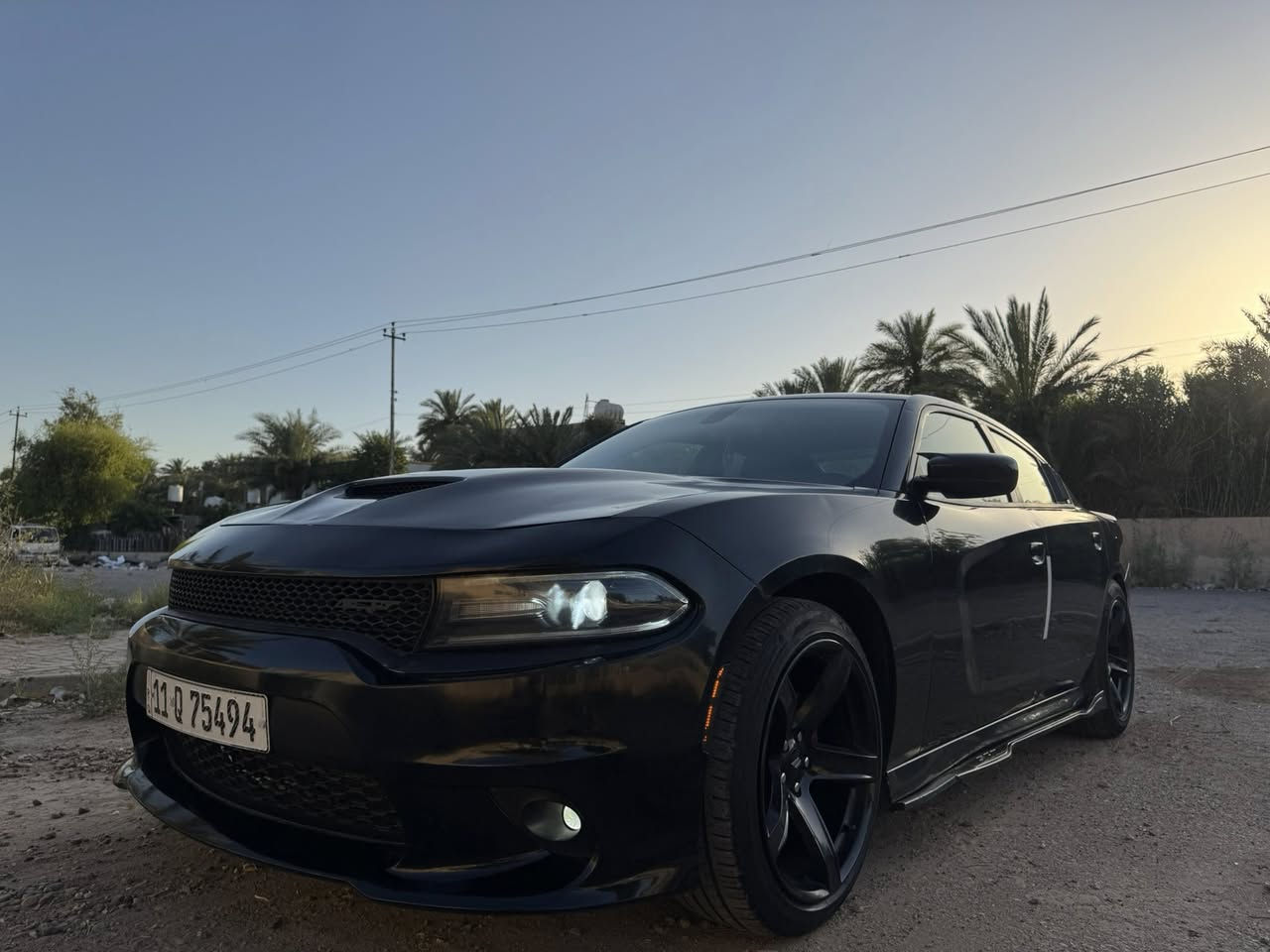 دودج جارجر 2019
Sxt
.v6
كت srt كامل 
سيارة جاهزة من كلشي سنوية وارقام جديدة وهزة باسمي السيارة بيها بنيد تحديث و3قطع صبغ الباقي مكفول 
مكاني بغداد البياع 
رقم الهاتف ***********
