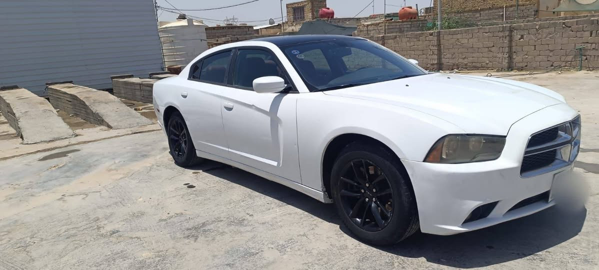 السلام عليكم جارجر ادوات سياره 2014 فول مواصفات 1/1 بيع او مراوس حسب الرغبة السعر 55 وبيهه مجال للطيبين***********
