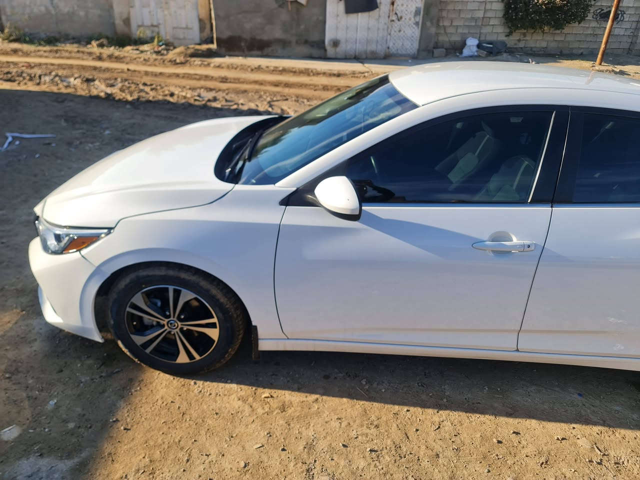 السلام عليكم  سيارة (سنترا23)للبيع عنوان  صلاح الدين سامراء رقم الهاتف ***********
