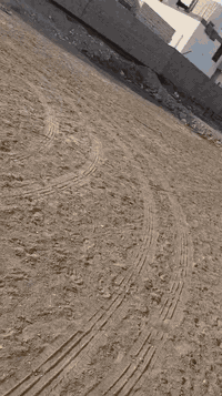 قطعة ارض للبيع
موقع موضح بل فيديو للعلم هاي اخر قطعة بهذا المكان الموقع هو يحجي عن نفسه بل فيديو افضل موقع بحبانية متوسط الاماكن  بين كولكم وسي سي قرب شارع رئيسي .. بسعر جدا مناسب  عرض ١٣ م ونزال ٢٠ ..استفسار اكثر *********** بي واتساب
